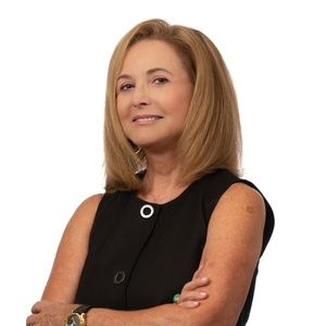 Meet your Posher, Denise